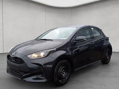 Neu Toyota Yaris Hybrid Business Edition 116 PS (85 kW) 2025 Schwarz Limousine