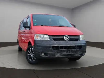 Używany VW Transporter 131 KM (96 kW) 2006 Czerwony Van