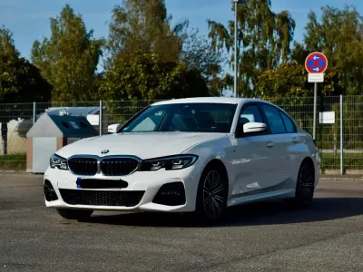 Gebraucht BMW 320 M Sport 190 PS (139 kW) 2020 Weiß Limousine