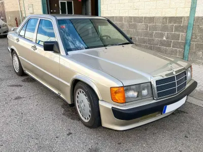Second-hand Mercedes 190 185 CP (136 kW) 1985 Bej Berlinǎ