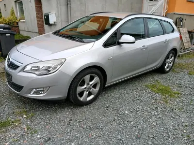 Gebraucht Opel Astra 180 PS (132 kW) 2010 Silber Kombi