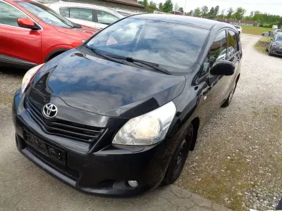Gebraucht Toyota Verso Life 132 PS (97 kW) 2012 Schwarz Van / Kleinbus
