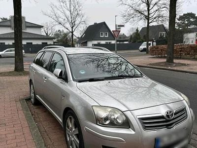Grau Gebraucht 2009 Toyota Avensis Kombi | 3.000 € (Fairer Preis)