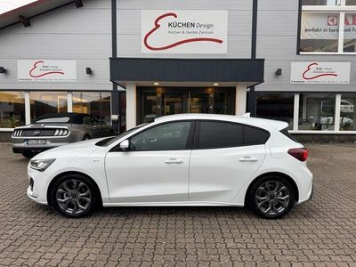 Gebraucht Ford Focus ST-Line 125 PS (91 kW) 2024 Weiß Limousine