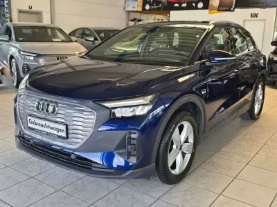 Gebraucht Audi Q4 e-tron Ambiente 150 kW (204 PS) 2023 Blau SUV