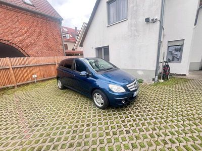 Blau Gebraucht 2008 Mercedes 170 Limousine | 4.997 €