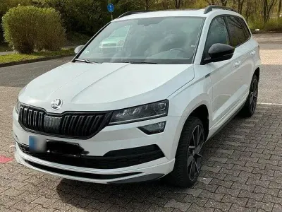 Gebraucht Skoda Karoq SportLine 150 PS (110 kW) 2022 Weiß SUV