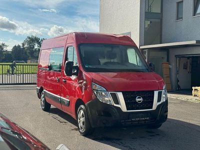 Nissan NV400