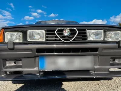 Gebraucht Alfa Romeo 33 Quadrifoglio Verde 105 PS (77 kW) 1984 Grau Limousine