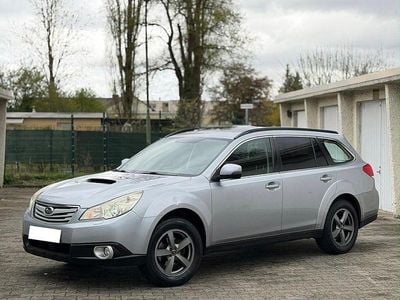 Second-hand Subaru Outback 150 CP (110 kW) 2012 Argintiu Break