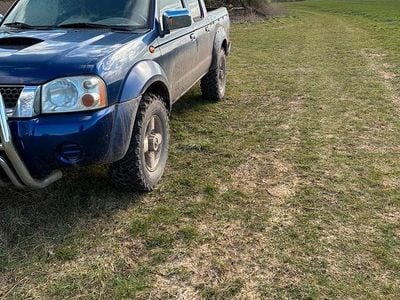 Begagnad Nissan Navarra 133 HK (97 kW) 2004 Blå SUV