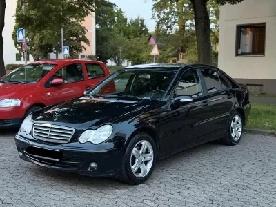 Gebraucht Mercedes C200 122 PS (89 kW) 2006 Schwarz Limousine