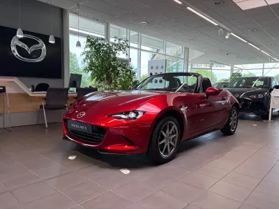 Neu Mazda MX5 Exclusive-Line 132 PS (97 kW) 2026 Rot Cabrio