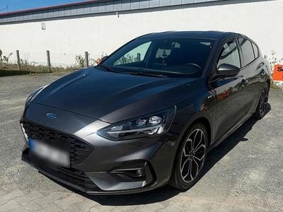 Usata Ford Focus ST-Line 120 CV (88 kW) 2019 Grigio Berlina