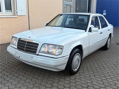 Usata Mercedes 200 75 CV (55 kW) 1994 Bianco Berlina