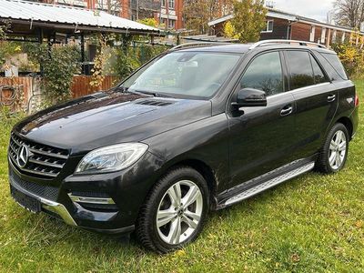 Gebraucht Mercedes ML350 258 PS (189 kW) 2013 Schwarz SUV