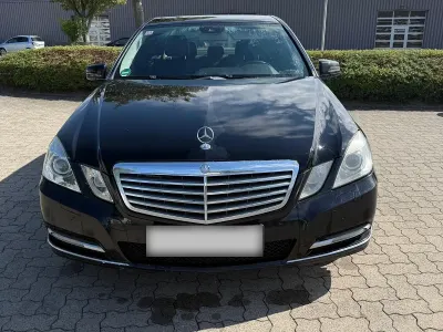 Gebraucht Mercedes E300 231 PS (169 kW) 2011 Schwarz Limousine