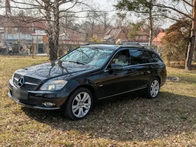 Gebraucht Mercedes C180 156 PS (114 kW) 2009 Schwarz Kombi