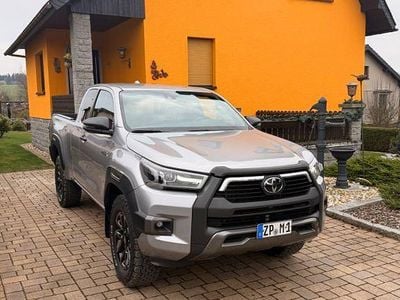 Usata Toyota HiLux 204 CV (150 kW) 2024 Argento Pick-up