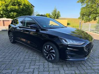 Gebraucht Ford Focus Titanium 155 PS (114 kW) 2025 Schwarz Limousine