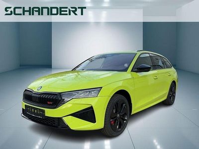 Nuova Skoda Octavia RS 265 CV (194 kW) 2026 Verde Station wagon