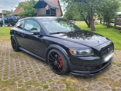 Używany Volvo C30 220 KM (161 kW) 2008 Czarny Hatchback