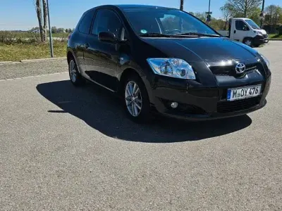 Gebraucht Toyota Auris Team 124 PS (91 kW) 2009 Schwarz Kleinwagen