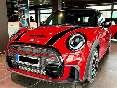 Rot Gebraucht 2023 Mini John Cooper Works Kleinwagen | 36.790 € (Etwas zu teuer)