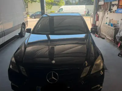 Gebraucht Mercedes E250 AMG 204 PS (150 kW) 2009 Schwarz Limousine