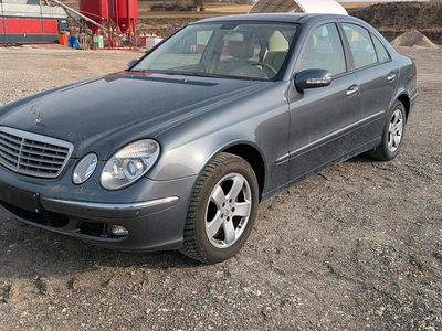 Gebraucht Mercedes E280 231 PS (169 kW) 2005 Grau Limousine