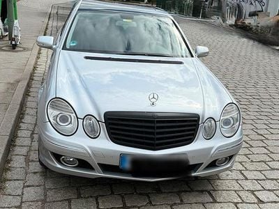 Gebraucht Mercedes E280 231 PS (169 kW) 2006 Silber Limousine
