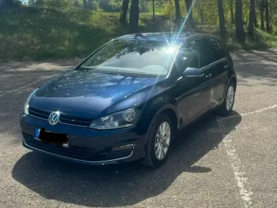 Używany VW Golf VII LOUNGE 110 KM (80 kW) 2015 Niebieski Sedan/Limuzyna