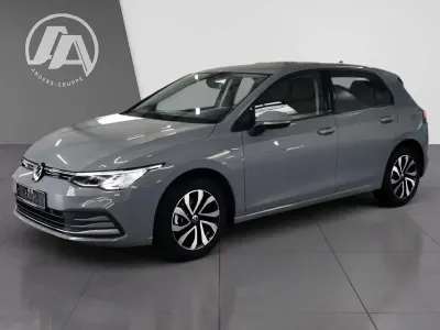 Używany VW Golf VII Active 150 KM (110 kW) 2021 Szary Hatchback
