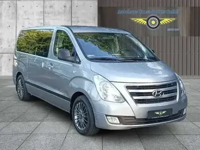 Gebraucht Hyundai H-1 Trend 170 PS (125 kW) 2016 Graumet. Van / Kleinbus