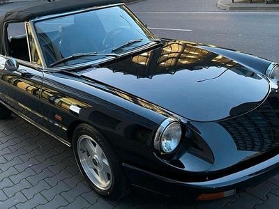 Gebraucht Alfa Romeo Spider 126 PS (92 kW) 1993 Schwarz Cabrio
