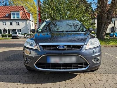 Gebraucht Ford Focus Ghia 125 PS (91 kW) 2009 Grau Kombi
