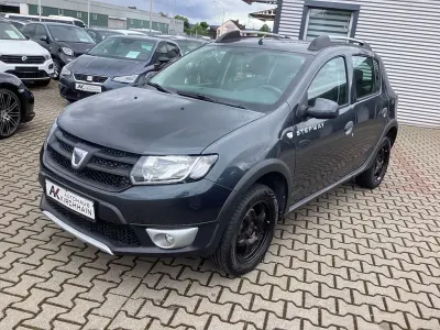 Gebraucht Dacia Sandero Stepway Ambiance 90 PS (66 kW) 2016 Grau Limousine