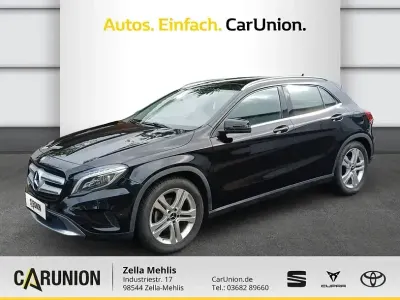Gebraucht Mercedes GLA200 Urban 156 PS (114 kW) 2016 Kosmosschwarzmetall SUV