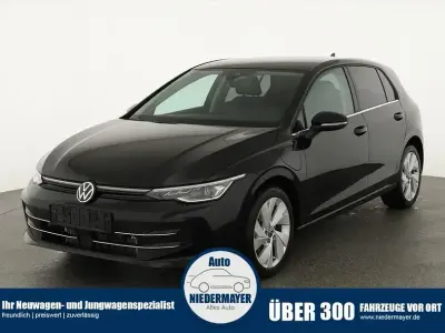 Neu VW Golf VIII Style 204 PS (150 kW) 2025 Grenadillschwarz metallic Limousine