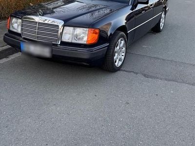 Gebraucht Mercedes 200 70 PS (51 kW) 1990 Blau Limousine