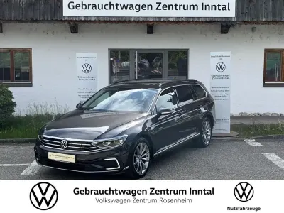 Gebraucht VW Passat GTE 218 PS (160 kW) 2023 Grau Kombi