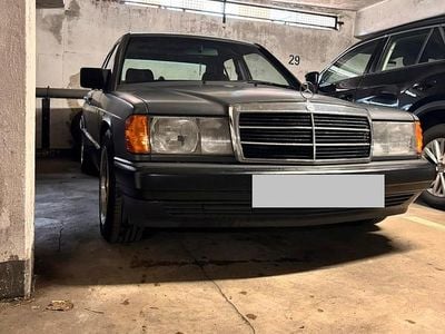 Usata Mercedes 190 132 CV (97 kW) 1991 Grigio Berlina