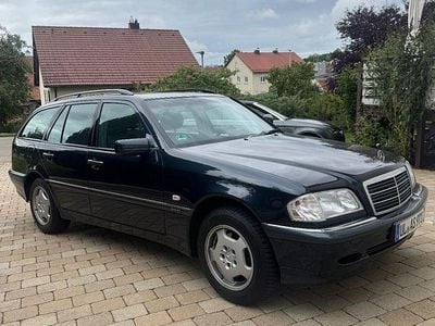 Blau Gebraucht 1999 Mercedes C180 Elegance Kombi | 11.500 €