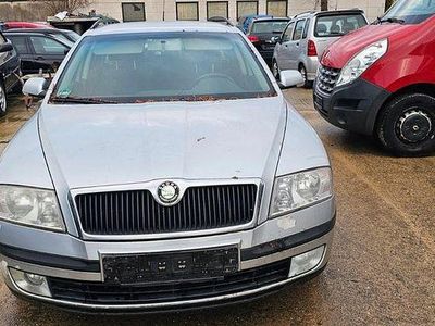 Silber Gebraucht 2008 Skoda Octavia Team Edition Kombi | 1.200 € (Fairer Preis)