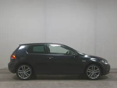 Gebraucht VW Golf VII Cup 125 PS (91 kW) 2015 Deep black perleffekt Limousine