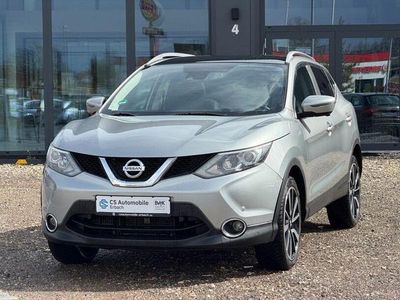 Gebraucht Nissan Qashqai Tekna 116 PS (85 kW) 2015 Silber SUV