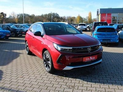 Second-hand Opel Grandland X Ultimate 181 CP (133 kW) 2022 Roșu SUV