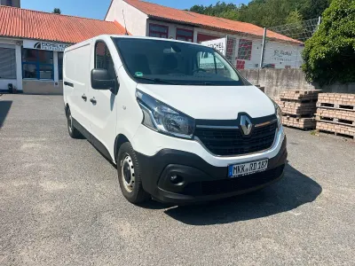 Gebraucht Renault Trafic 145 PS (106 kW) 2021 Weiß Van / Kleinbus