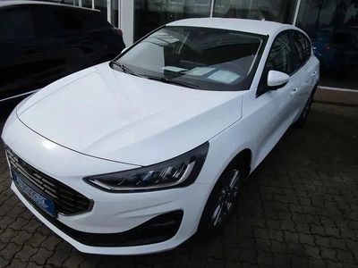 Używany Ford Focus Titanium 125 KM (91 kW) 2022 Biały Sedan/Limuzyna