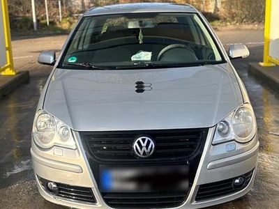 Usado VW Polo 60 HP (44 kW) 2008 Prateado Citadino